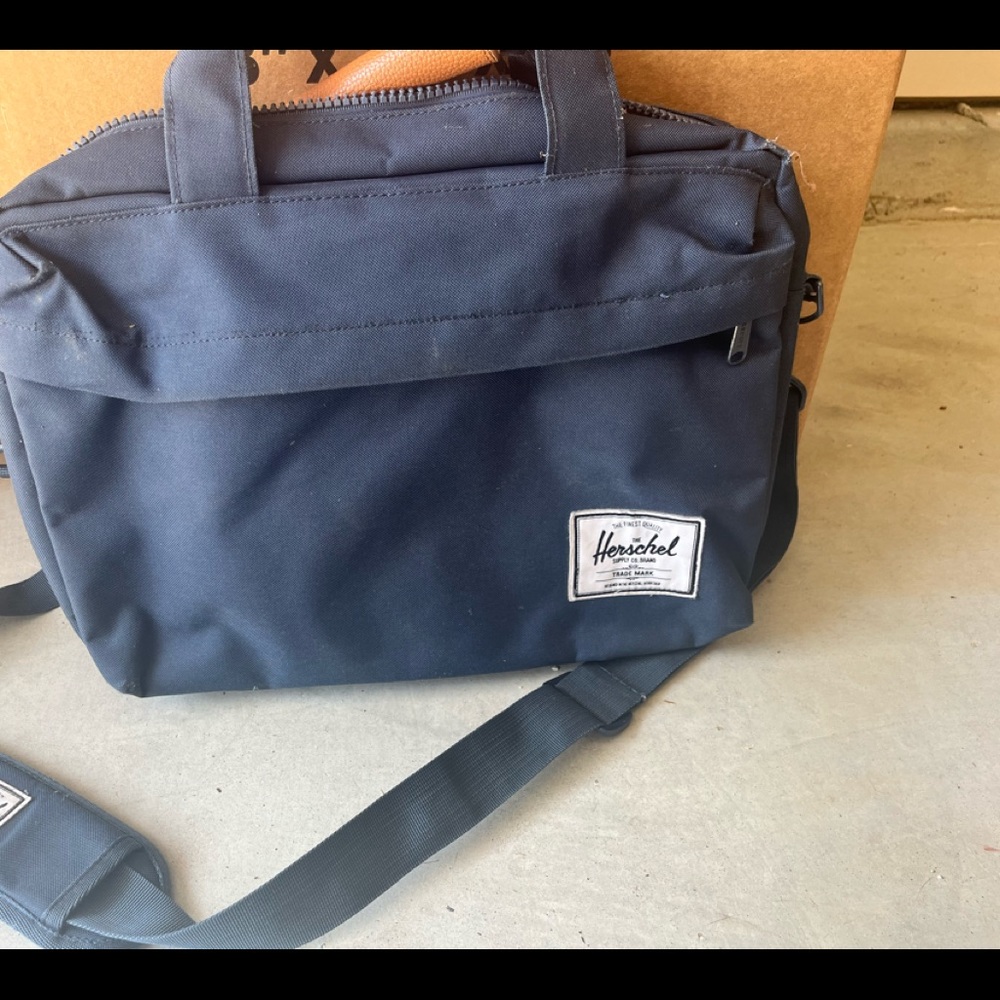 Messenger/cross body Herschel bag
